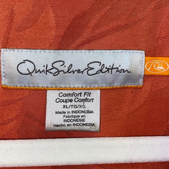 Men's Quiksilver Edition Hawaiian Style Button Down - Picture 3 of 4